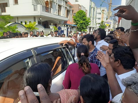 தமிழகத்தில் வருமான வரித் துறையினர் சுதந்திரமாக செயல்பட முடியவில்லை - ஆளுநருக்கு மதுரை வழக்கறிஞர் புகார் மனு