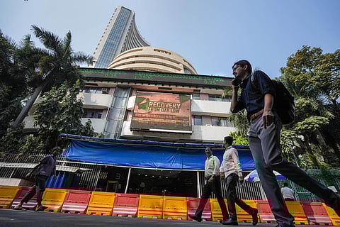 சென்செக்ஸ் 122 புள்ளிகள் உயர்வு