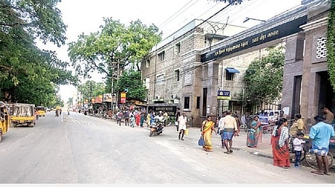 நெரிசல் இல்லாத மதுரை அரசு மருத்துவமனை சாலை: போக்குவரத்து மாற்றத்துக்கு அனைவரும் வரவேற்பு