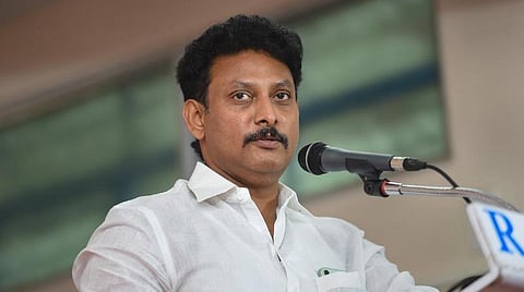 அரசுப் பள்ளி மாணவர்களிடம் கட்டணம் வசூலிக்க கூடாது: அமைச்சர் அன்பில் மகேஸ் எச்சரிக்கை