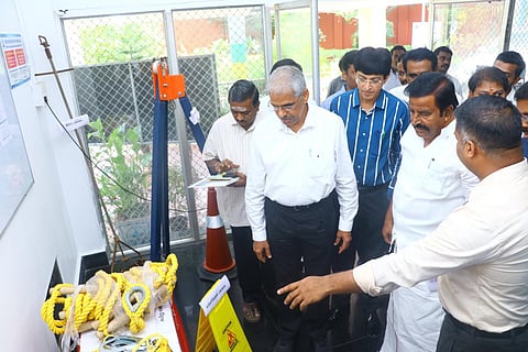 இயந்திரங்கள் மூலம் கழிவுநீரை அகற்ற சென்னை, கோவை, மதுரையில் ஊழியர்களுக்கு பயிற்சி - அமைச்சர் கே.என்.நேரு தகவல்