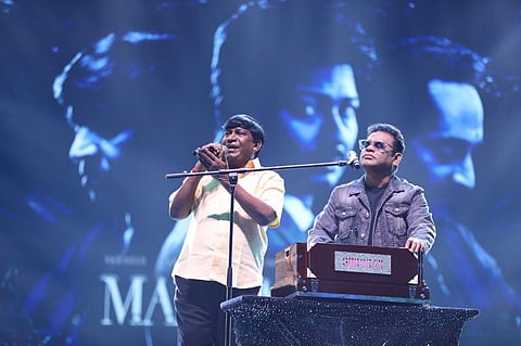 மேடையில் சேர்ந்து பாடிய ‘புயல்கள்’ - இணையத்தில் வைரலாகும் வீடியோ