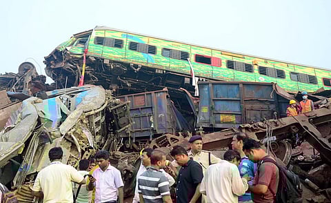 Odisha Train Accident | கோரமண்டல் விரைவு ரயிலுக்கு சிக்னல் கொடுத்ததில் தவறு: முதற்கட்ட விசாரணையில் தகவல்