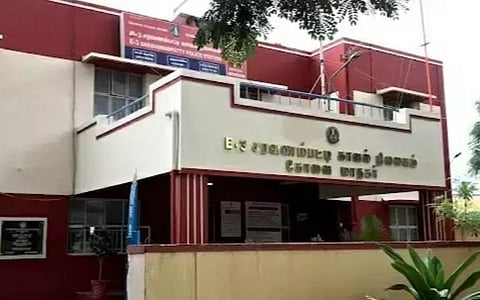 கோவை | பள்ளி மாணவரை கத்தியால் தாக்கி செல்போன் பறிப்பு