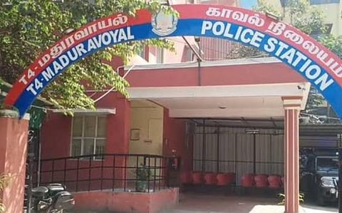 சென்னை | திறந்திருக்கும் வீடுகளை குறிவைத்து திருடி வந்தவர் போலீஸில் ஒப்படைப்பு