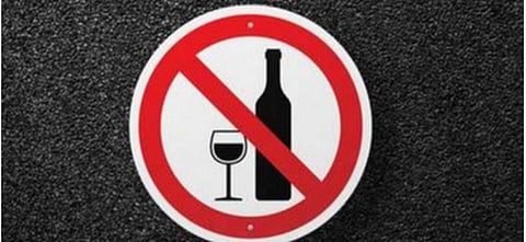 தந்தையின் குடிப் பழக்கத்தால் சிறுமி தற்கொலை - மதுவிலக்கை அமல்படுத்த அரசியல் கட்சிகள் கோரிக்கை