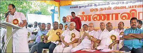 21 நாட்களுக்குள் கோரிக்கைகளை நிறைவேற்றாவிட்டால் ஜூன் 30 முதல் காலவரையற்ற வேலைநிறுத்தம் - லாரி உரிமையாளர்கள் அறிவிப்பு