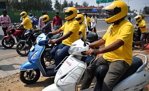 கோவையில் அதிகரிக்கும் பைக் டாக்ஸிகள் - முறைப்படுத்துவது அவசியம்