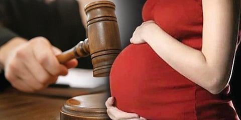 பெண்கள் 360: 17 வயதில் தாயாவது இயல்பா?