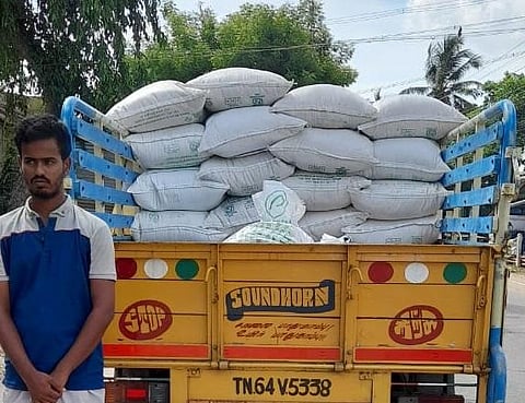 பறிமுதல் செய்யப்பட்ட வாகனம்