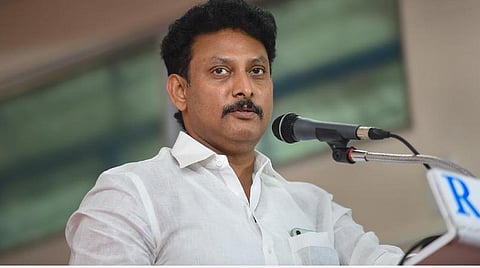 செங்கை | பல்லாவரம் தொடக்க பள்ளியில் அமைச்சர் அன்பில் மகேஸ் கலந்துரையாடல்