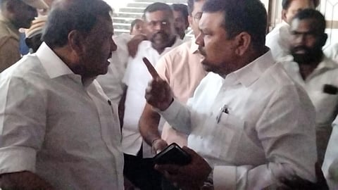 அமைச்சர் ராஜகண்ணப்பனிடம் வாக்குவாதம் செய்த எம்பி நவாஸ்கனி