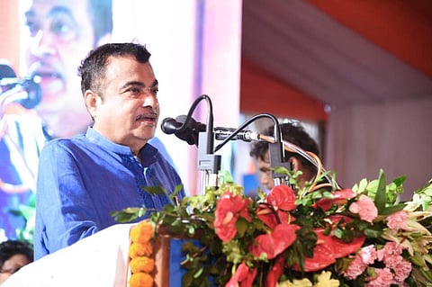 2025-ம் ஆண்டுக்குள் லாரி ஓட்டுநர்கள் கேபினில் ஏ.சி. வசதி - மத்திய அமைச்சர் நிதின் கட்கரி உறுதி