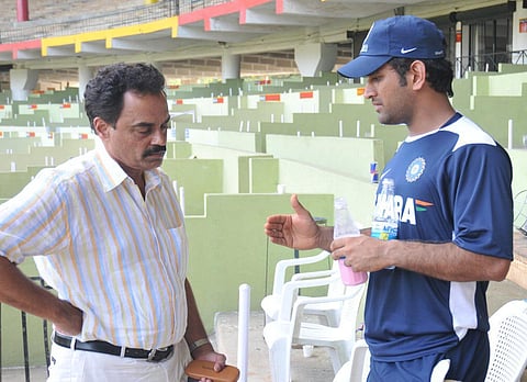 சச்சின் பரிந்துரை மட்டுமா... - தோனி கேப்டன் ஆன கதையை பகிர்ந்த திலீப் வெங்சர்க்கார்