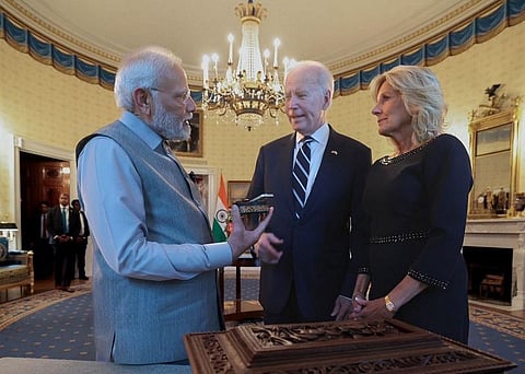 அமெரிக்க அதிபர் பைடனுக்கு பிரதமர் மோடி வழங்கிய பரிசுகள்