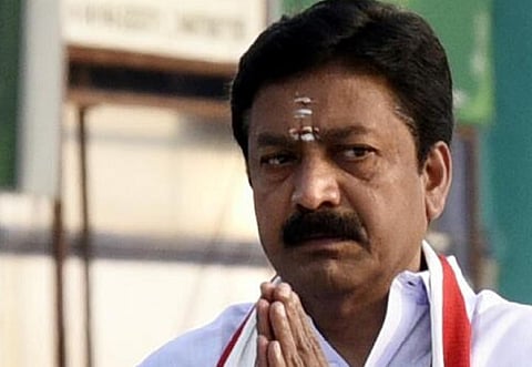 அதிமுக மாநிலங்களவை உறுப்பினர் சி.வி.சண்முகம் மருத்துவமனையில் அனுமதி