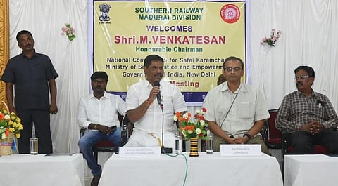 மதுரையில் தேசிய தூய்மைப் பணியாளர்கள் ஆணையத் தலைவர் வெங்கடேசன்.