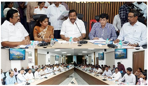 பருவமழை முன்னெச்சரிக்கை நடவடிக்கைகள் குறித்த ஆய்வுக்கூட்டத்தில் உரையாற்றும் அமைச்சர் கே.என்.நேரு