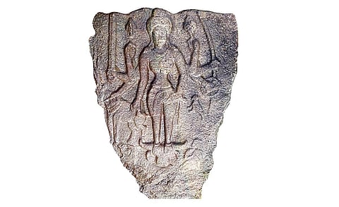 600 ஆண்டுகளுக்கு முன்பே பெண் தெய்வ வழிபாட்டை உணர்த்தும் மகிஷாசுர மர்த்தினி நடுகல்: செய்யூர் அடுத்த அகரம் கிராமத்தில் கண்டெடுப்பு