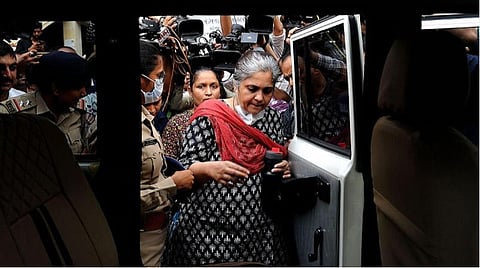 19-ம் தேதி வரை தீஸ்தா சீதல்வாட்டை கைது செய்ய தடை