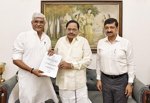 மத்திய நீர்வளத் துறை அமைச்சருடன் துரைமுருகன் சந்திப்பு - உரிய நீரை பெற்றுத்தர வலியுறுத்தல்