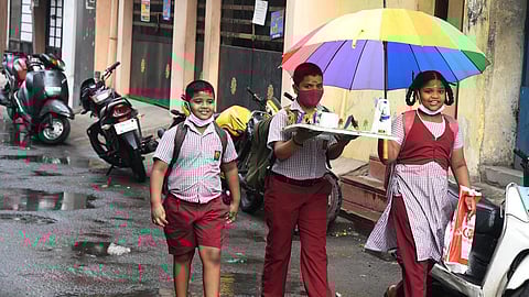 கனமழை எதிரொலி: நீலகிரி மாவட்ட பள்ளிகளுக்கு இன்று விடுமுறை