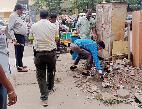 குப்பைகள் அகற்றம்