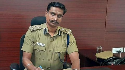 ஐஏஎஸ் வாய்ப்பிருந்தும் காவல் துறை பணியை விரும்பி தேர்ந்தெடுத்த டிஐஜி விஜயகுமார்