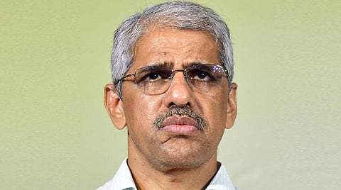 18 ஐஏஎஸ் அதிகாரிகள் பணியிட மாற்றம்: தலைமைச் செயலர் சிவ்தாஸ் மீனா உத்தரவு