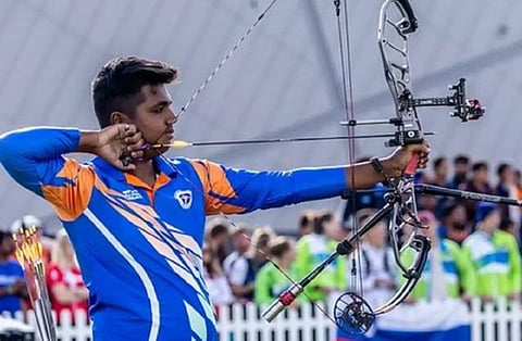 இளையோர் வில்வித்தை | தங்கம் வென்றார் இந்தியாவின் பிரியன்ஷ்