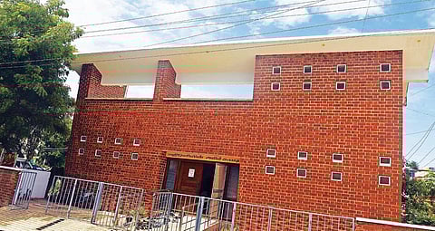 அறிவூட்டும் மதி ஒளி அரிச்சுவடி - புதுச்சேரியில் ஒரு நூலகப் புரட்சி!