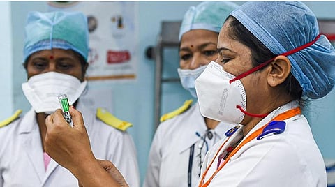 பிஎஸ்சி நர்சிங், பி.பார்ம் உள்ளிட்ட 19 படிப்புக்கு 66,696 மாணவர்கள் ஆன்லைனில் விண்ணப்பம்