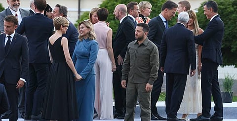 நேட்டோ மாநாட்டில் ஜெலன்ஸ்கி ஒதுக்கப்பட்டாரா..? - வைரலான புகைப்படம்