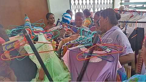 இங்கே ஆடைகளையும் தானம் அளிக்கலாம்... - ஏழை மக்களுக்கு இலவச ‘ஷாப்பிங்’ @ கோவை