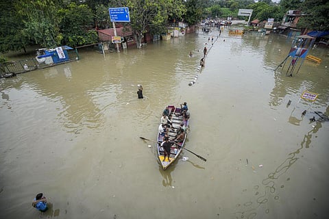 டெல்லியில் யமுனை ஆற்று வெள்ளத்தை கட்டுப்படுத்த ராணுவம், கடற்படை தீவிரம்