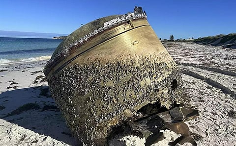 ஆஸ்திரேலிய கடற்கரையில் ஒதுங்கிய மர்ம பொருள் இந்திய ராக்கெட் இன்ஜினா? - விண்வெளி நிறுவன அதிகாரிகள் ஆய்வு