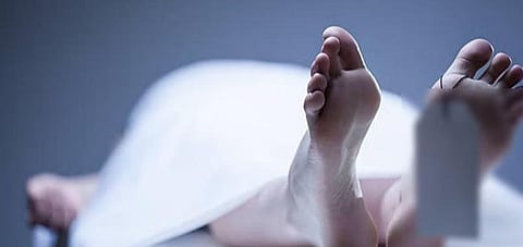 மகனை வெளிநாடு அனுப்ப பணம் தந்து ஏமாந்த தாய் தற்கொலை