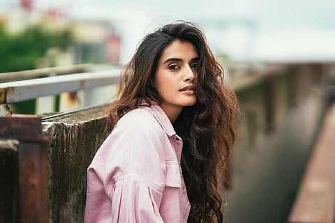 விஜய் தேவரகொண்டாவுடன் நடிக்கிறார் ‘டக்கர்’ நாயகி