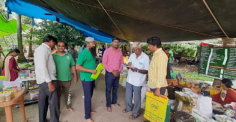 சித்த மருத்துவப் பல்கலை சட்ட முன்வடிவில் ஆளுநர் கையெழுத்திட வலியுறுத்தி கையெழுத்து இயக்கம்