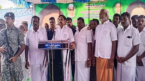 அதிமுக பொதுச் செயலாளர் எடப்பாடி பழனிசாமி