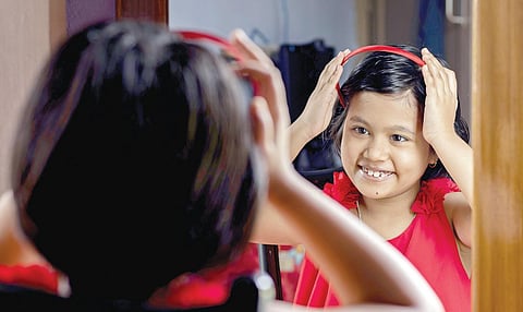 எழுத்தாளர், தலைமையாசிரியர், டாக்டர் டி. திருஞானம் தொடக்கப் பள்ளி, மதுரை.