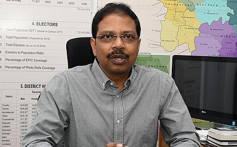 புதிய மாவட்டங்களின் எம்.பி. தொகுதிகளில் தேர்தல் நடத்தும் அதிகாரியை நியமிப்பதில் சிக்கல் - சத்யபிரத சாஹு தீவிர ஆலோசனை