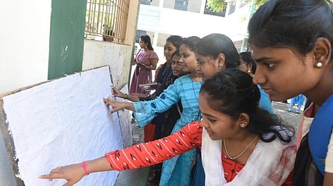 பிளஸ் 1 துணைத் தேர்வு முடிவுகள் இணையதளத்தில் இன்று வெளியீடு