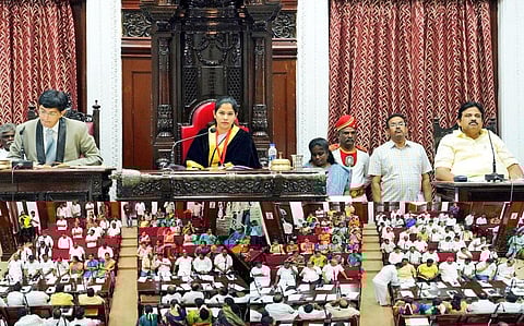 மாமன்ற கூட்டம்