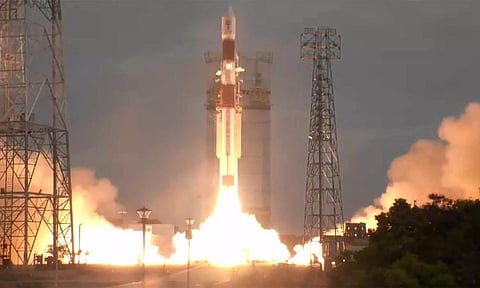 7 செயற்கைக்கோள்களுடன் பிஎஸ்எல்வி சி-56 ராக்கெட் விண்ணில் ஏவப்பட்டது