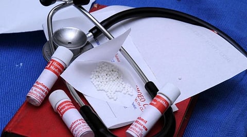 இளநிலை யோகா, இயற்கை மருத்துவ படிப்புக்கான விண்ணப்பத்தை இன்று முதல் ஆன்லைனில் பதிவிறக்கலாம்