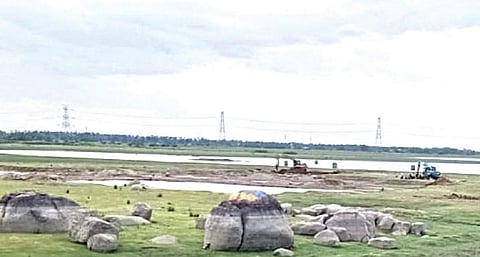 மழை வரும் முன்பு தூர்வாரப்படுமா? - காத்திருக்கும் உத்திரமேரூர் ஏரி