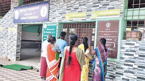 திருப்பூர் அரசு மருத்துவக் கல்லூரி மருத்துவமனையில் செயல்பட்டு வரும் அம்மா உணவகம்.