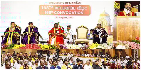 சென்னை பல்கலைக்கழகத்தின் 165-வது பட்டமளிப்பு விழாவில் உரையாற்றும் தமிழக முதல்வர் மு.க.ஸ்டாலின்