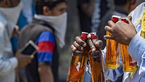 தருமபுரி | சந்துக் கடையில் தடையின்றி மதுபானம் விற்பனை - துணையாக இருந்த டாஸ்மாக் பணியாளர்கள் 7 பேர் பணியிடை நீக்கம்